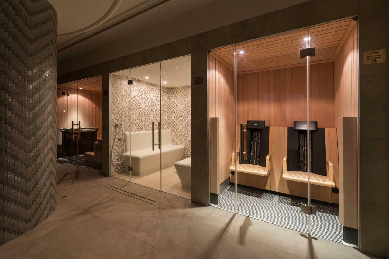 Palace Art Hotel เปซิโนค ภายนอก รูปภาพ