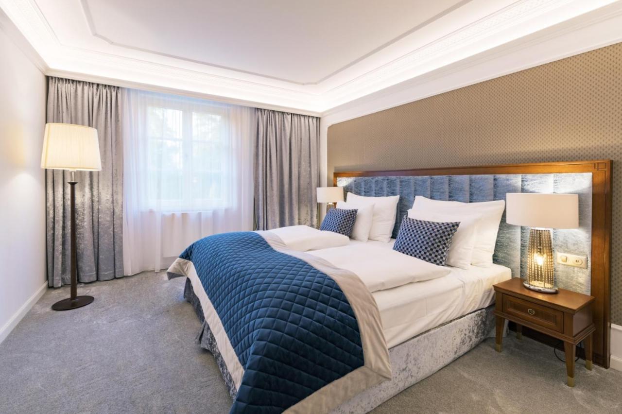 Palace Art Hotel เปซิโนค ภายนอก รูปภาพ